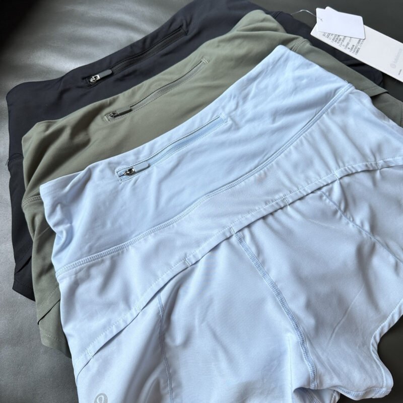 Yoga Speed Up Low-Rise Lined Short 2.5" Short Pant - 图片 8