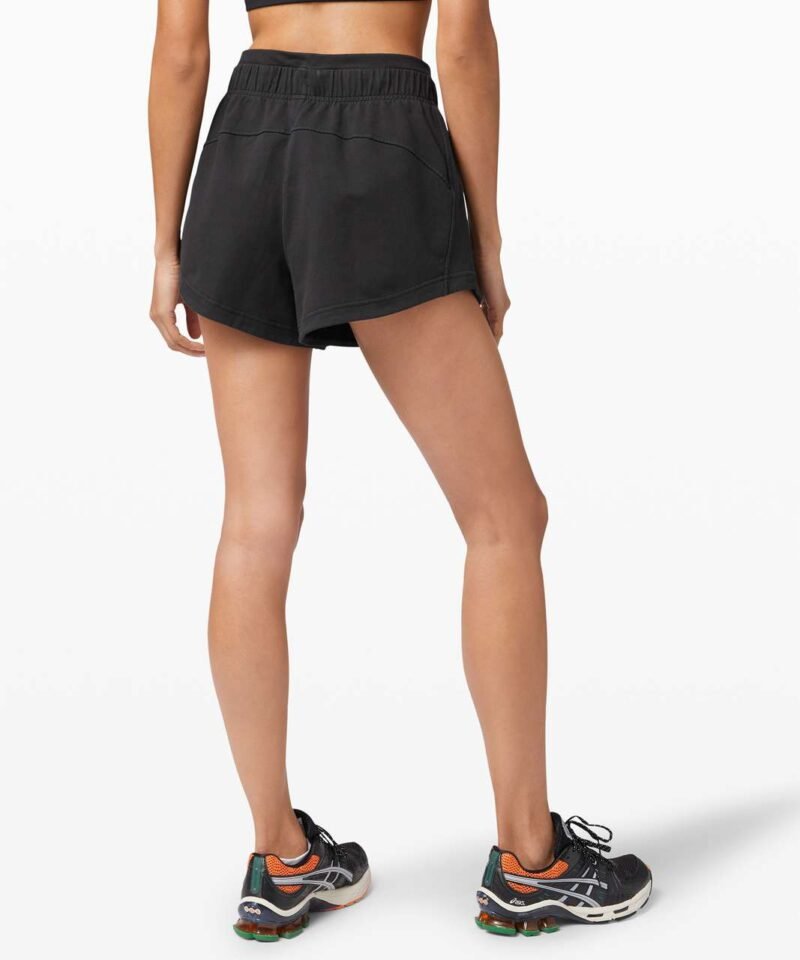 Yoga Inner Glow High-Rise Short Pant Shorts 3" LL2519 - 图片 2