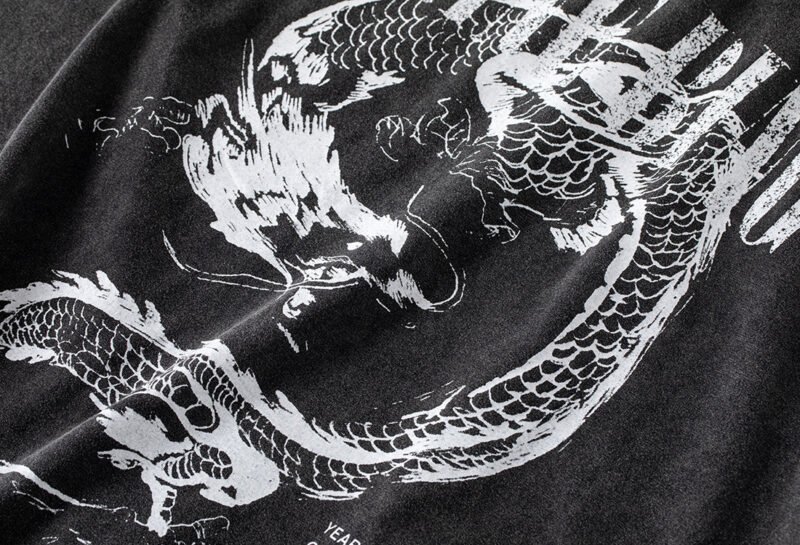 Black and White Totem Dragon Print Washed Distressed Women's Short-sleeved T-shirt-ABT14BK - 图片 6