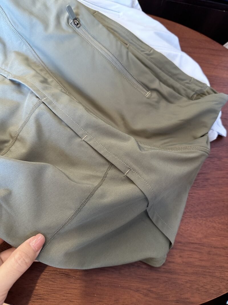 Yoga Speed Up Low-Rise Lined Short 2.5" Short Pant - 图片 14